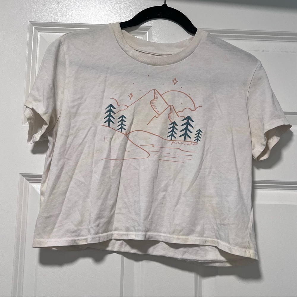 Pura vida light weight top! never worn!